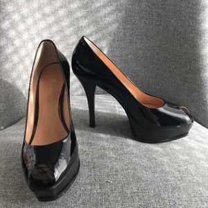 Pour La Victoire peep-toe pump size 8